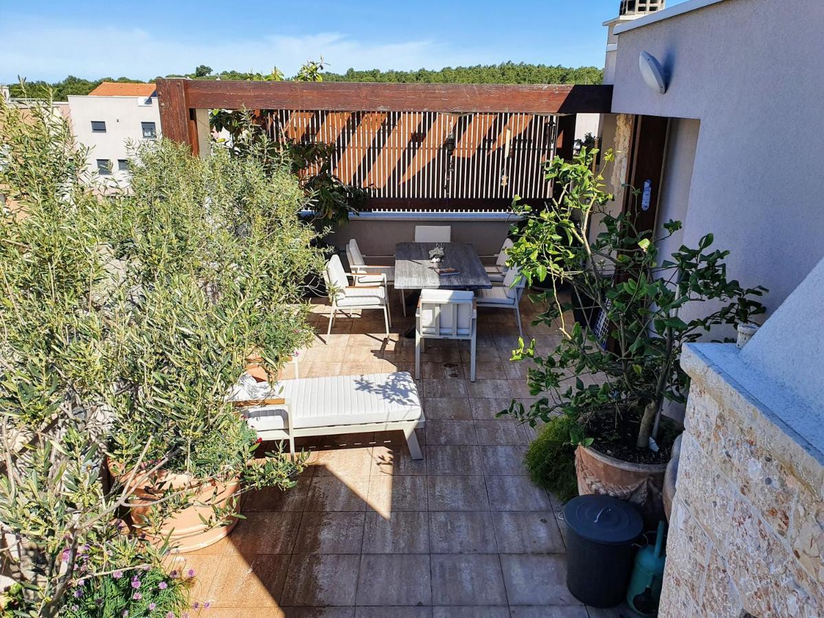 Apartment Garden Terrace Zadar Ngoại thất bức ảnh