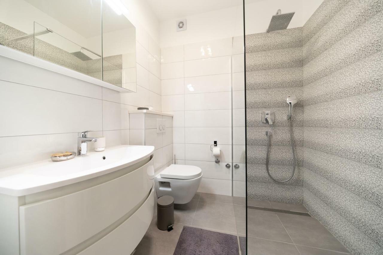 Apartment Garden Terrace Zadar Ngoại thất bức ảnh